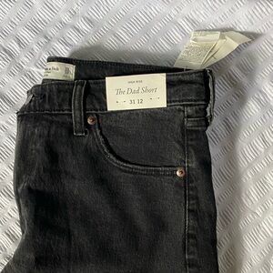 NWT Abercrombie and Fitch - The Dad Short in black - size 31/12
